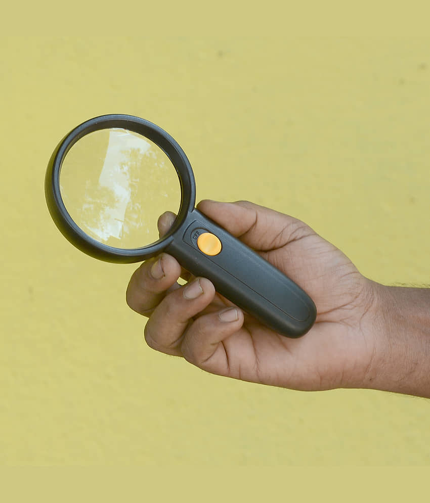 2.5X70mm Magnifier Magnifying Glass view 2