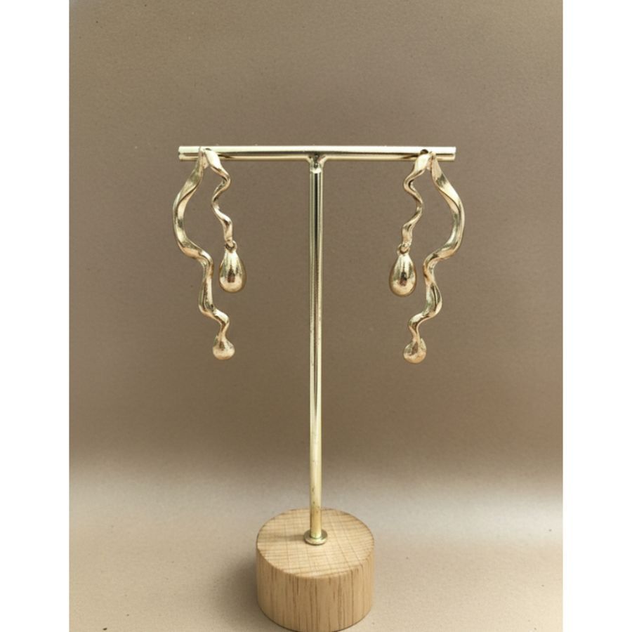 Earrings Wavy Gold-Tone view 2