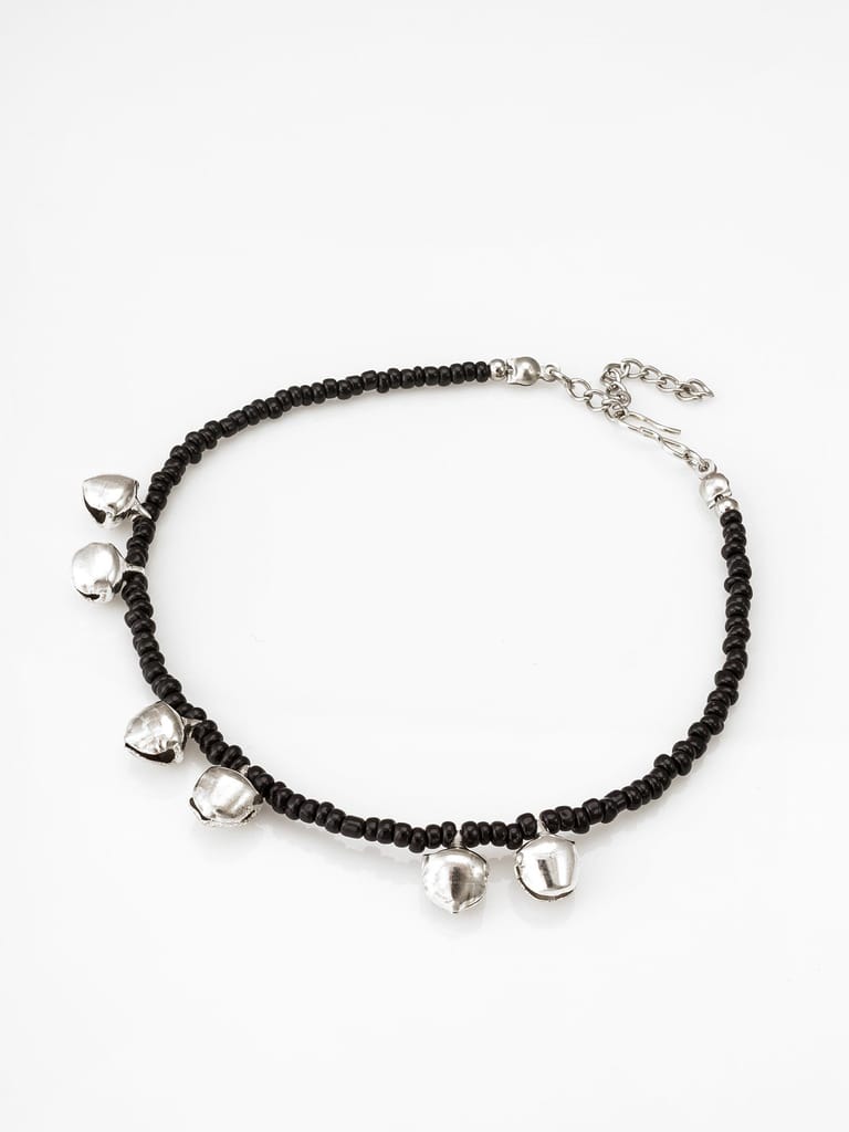 Morison Classic Pearl Anklet Elegant and Understated view 2