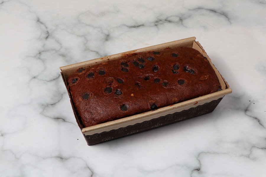 Banana choco-chips loaf