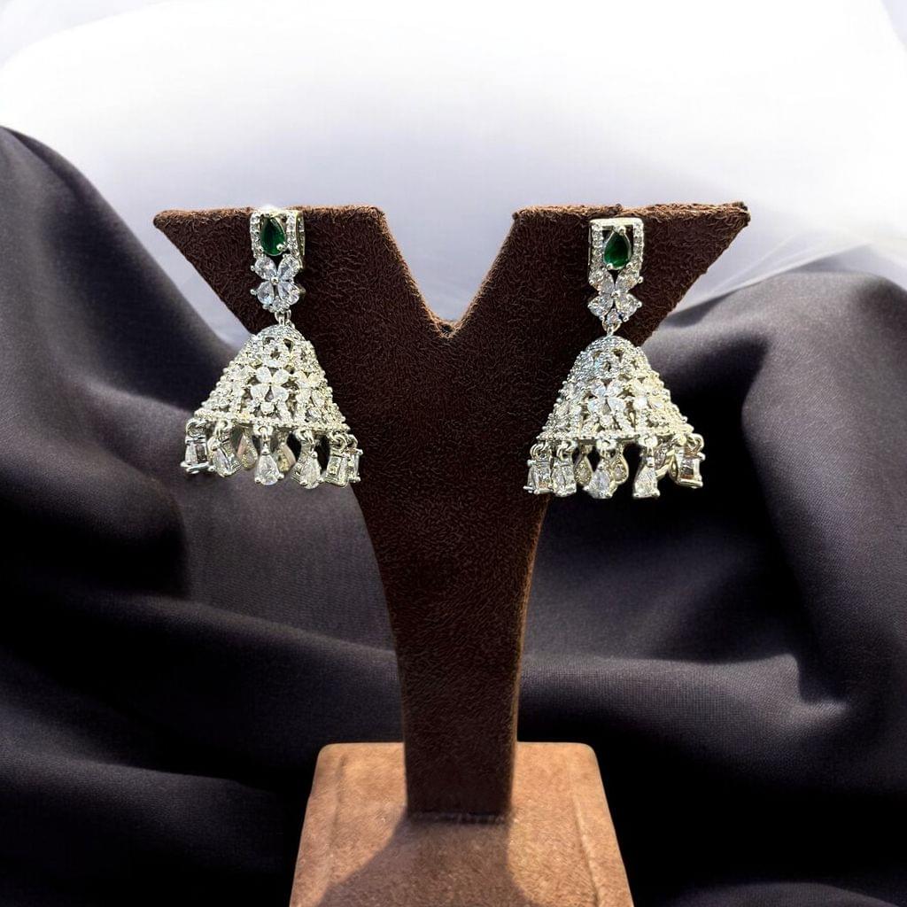 Emerald Elegance - Majestic Bride by Dia Art Jewels view 2