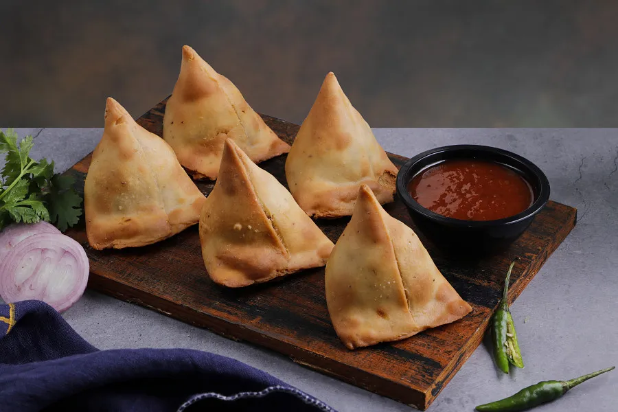 Punjabi Aloo Samosa (5 Pcs)