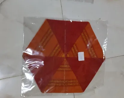 Hexagonal quilt per piece