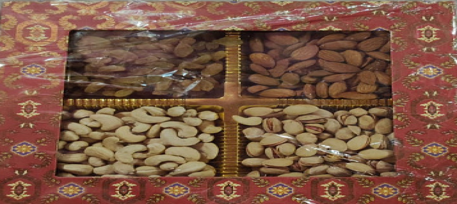 Dry fruits box (700grams)..