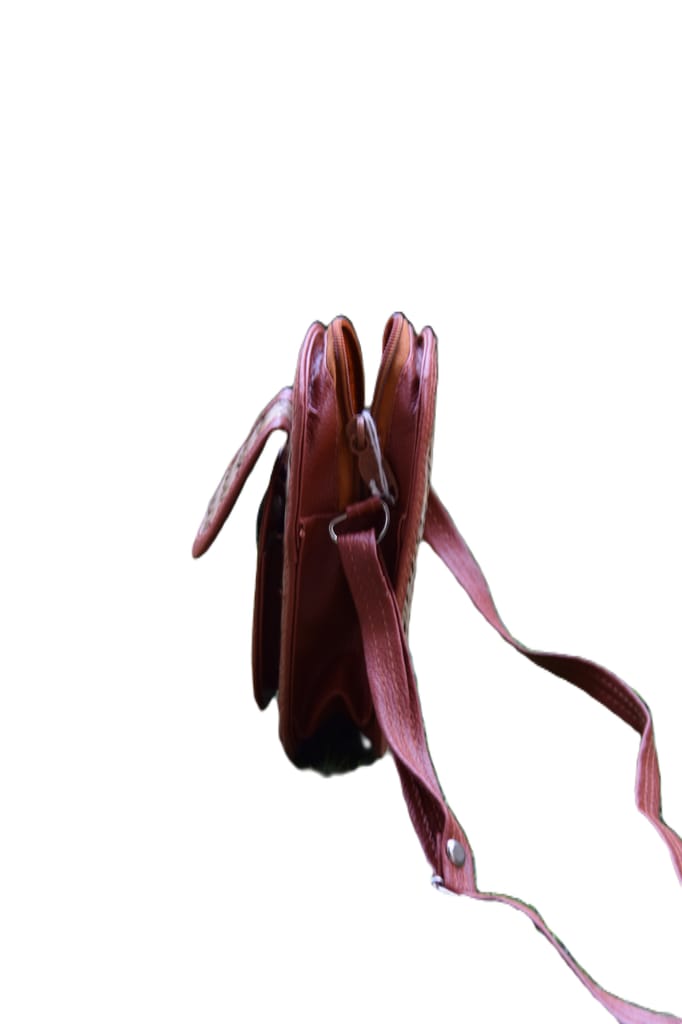 Handcrafted Bamboo & Leather-Accented Bag: Eco-Friendly & Stylish view 2