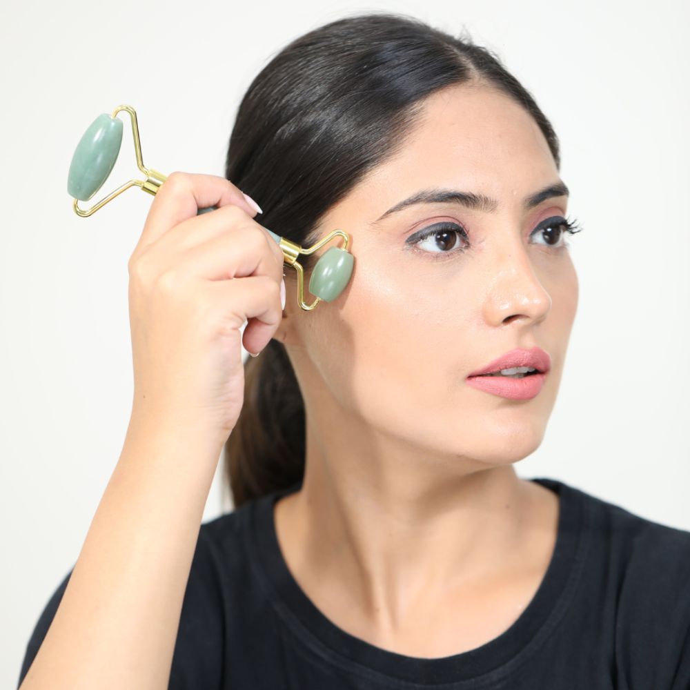 Jade Quartz Face Roller & Gau Sha 180 Gms view 2