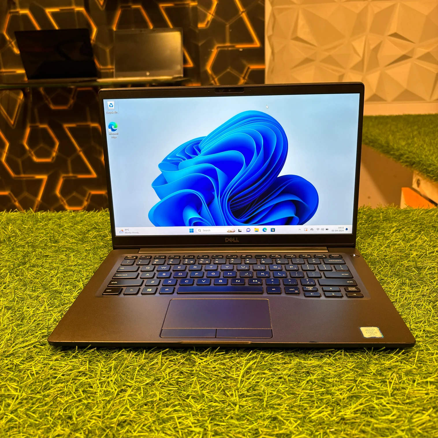 Dell Latitude 7400 Intel Core i5 8th Gen 14" FHD Display Laptop Windows 11 With MS Office 2016 (Refurbished) 3 Month Warranty view 2