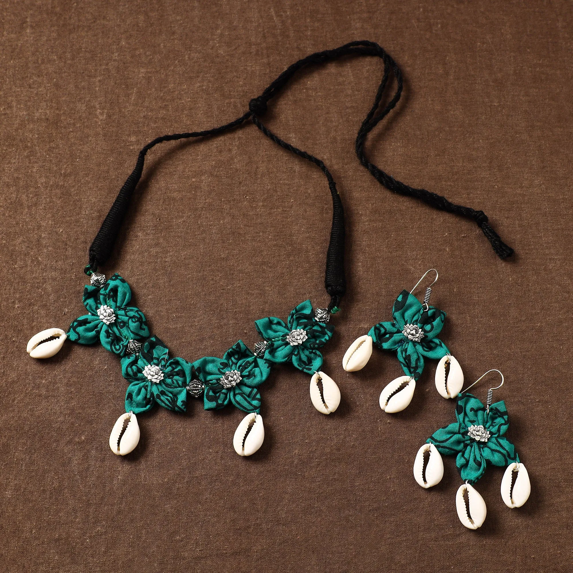Green - Fabart Phool Kali Shell Choker Necklace Set 01 view 2