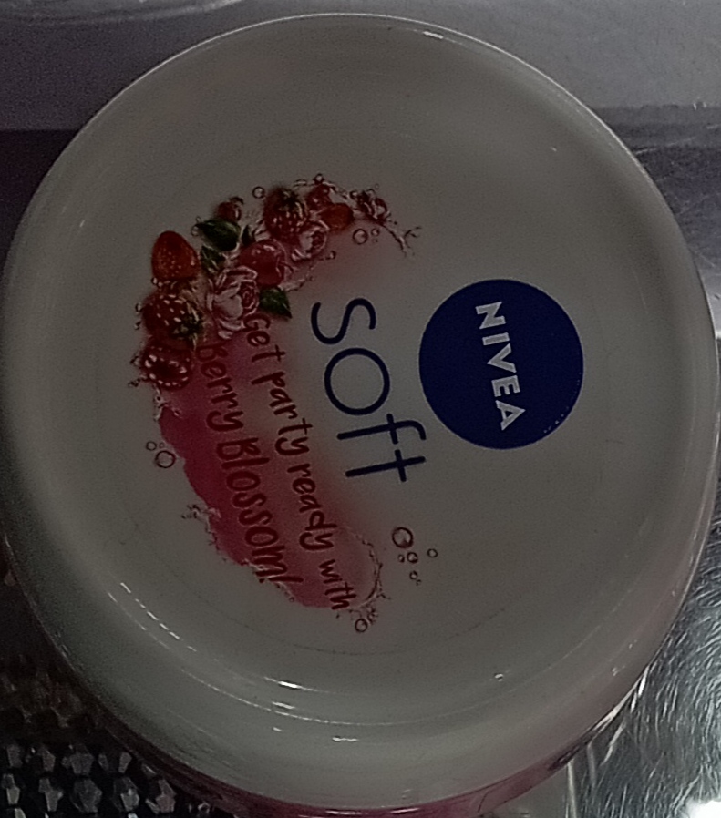 Nivea soft
