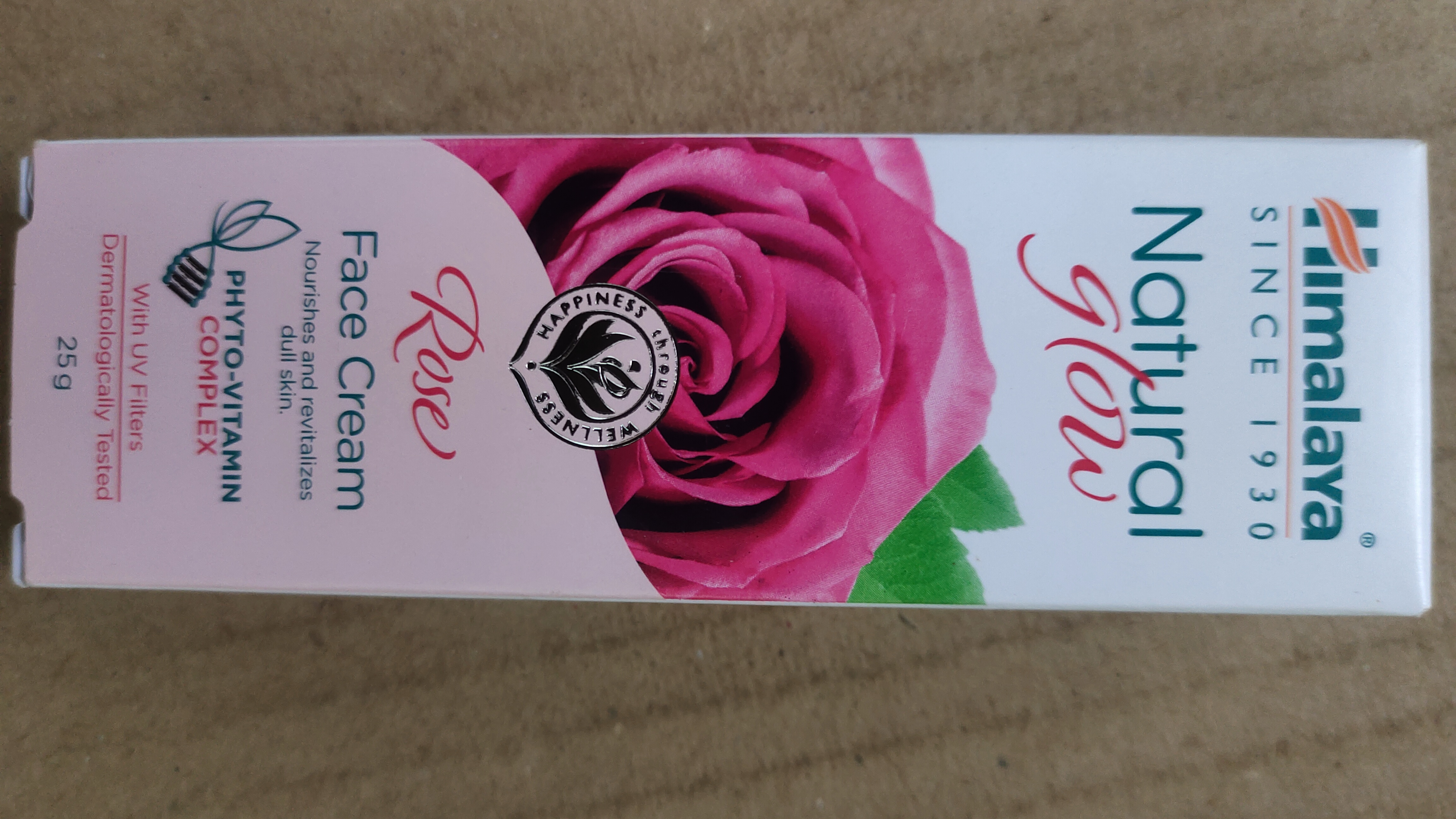 Himalaya natural glow rose face cream