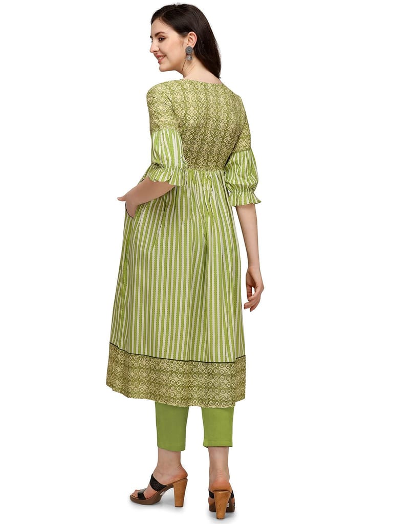 SHOPPING QUEEN Parrot Rayon Resham Embroidery Women's Flared Kurta view 2