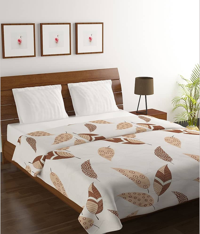 BELLA TRUE Microfiber Floral Print Double Comforter ( 210 x 220 cm ) Pack of 1 Beige
