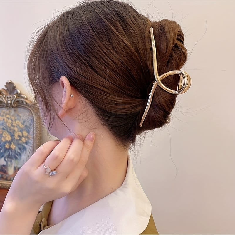 Elegant Gold Metal Hair Claw Clip for Women view 2