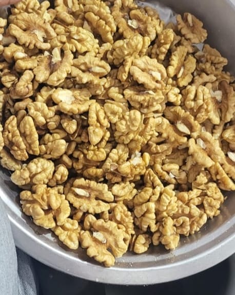 Walnut Giri (1000 gm) view 2
