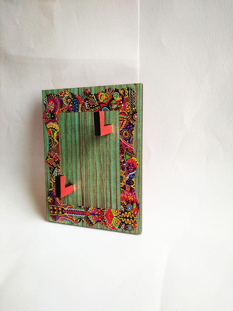 KEY HOLDER - RECTANGLE WOODEN BASE WITH ' WHEN COLORS SPEAK ' ARTWORK FRAME view 2
