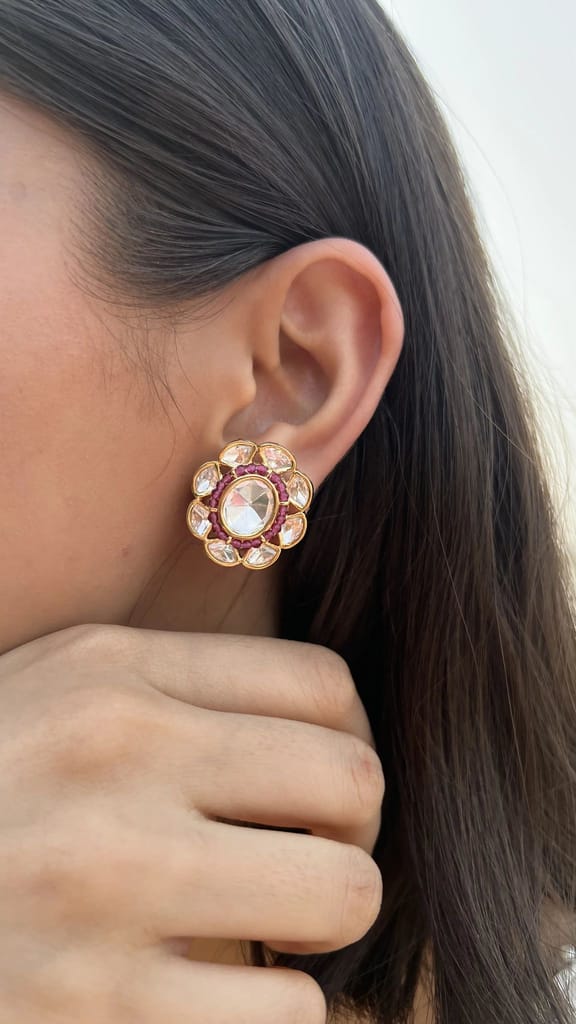 ANUSHKA FLOWER POLKI PENDANT 6 PETAL FLOWER POLKI STUDS EARRINGS view 2