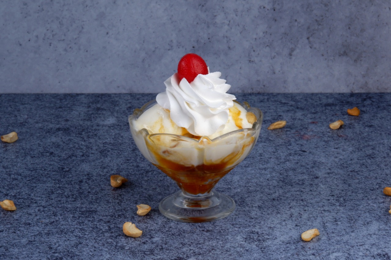 Caramel vanilla sundae medium