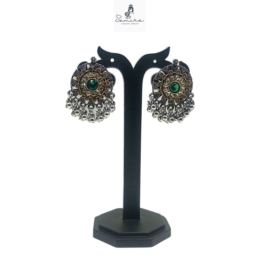 SAMIRA Luxury Handcrafted Necklace Jewellery Set with Ear Rings Oxidized Round Pendant view 2